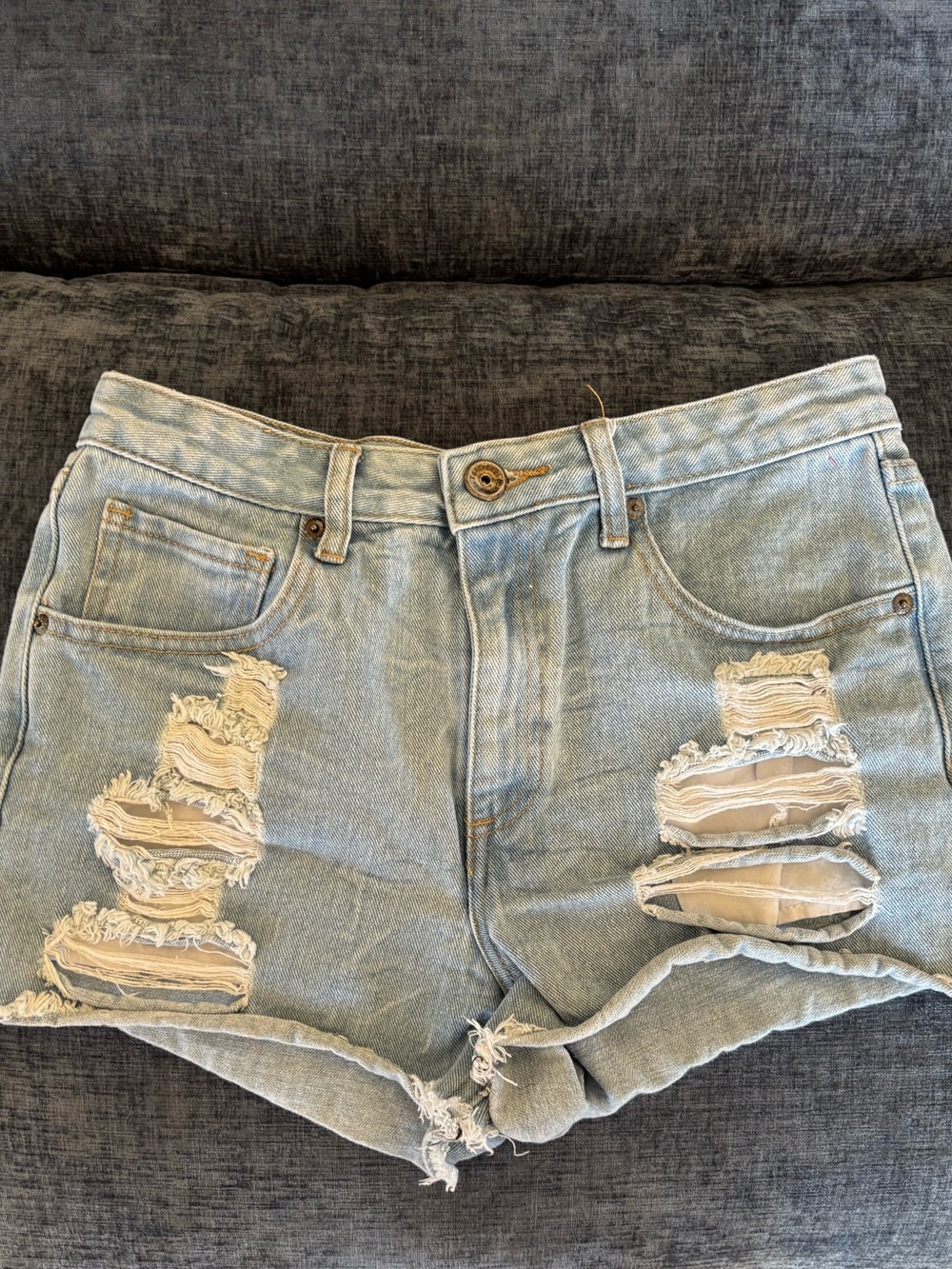 Forever 21 Light Wash Distressed Denim Shorts size 27
